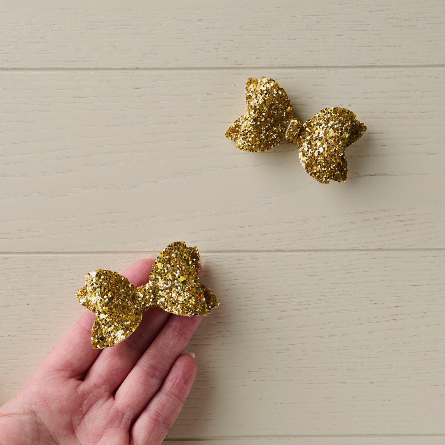 2 Gold Jazz Glitter Mini Hair Bows