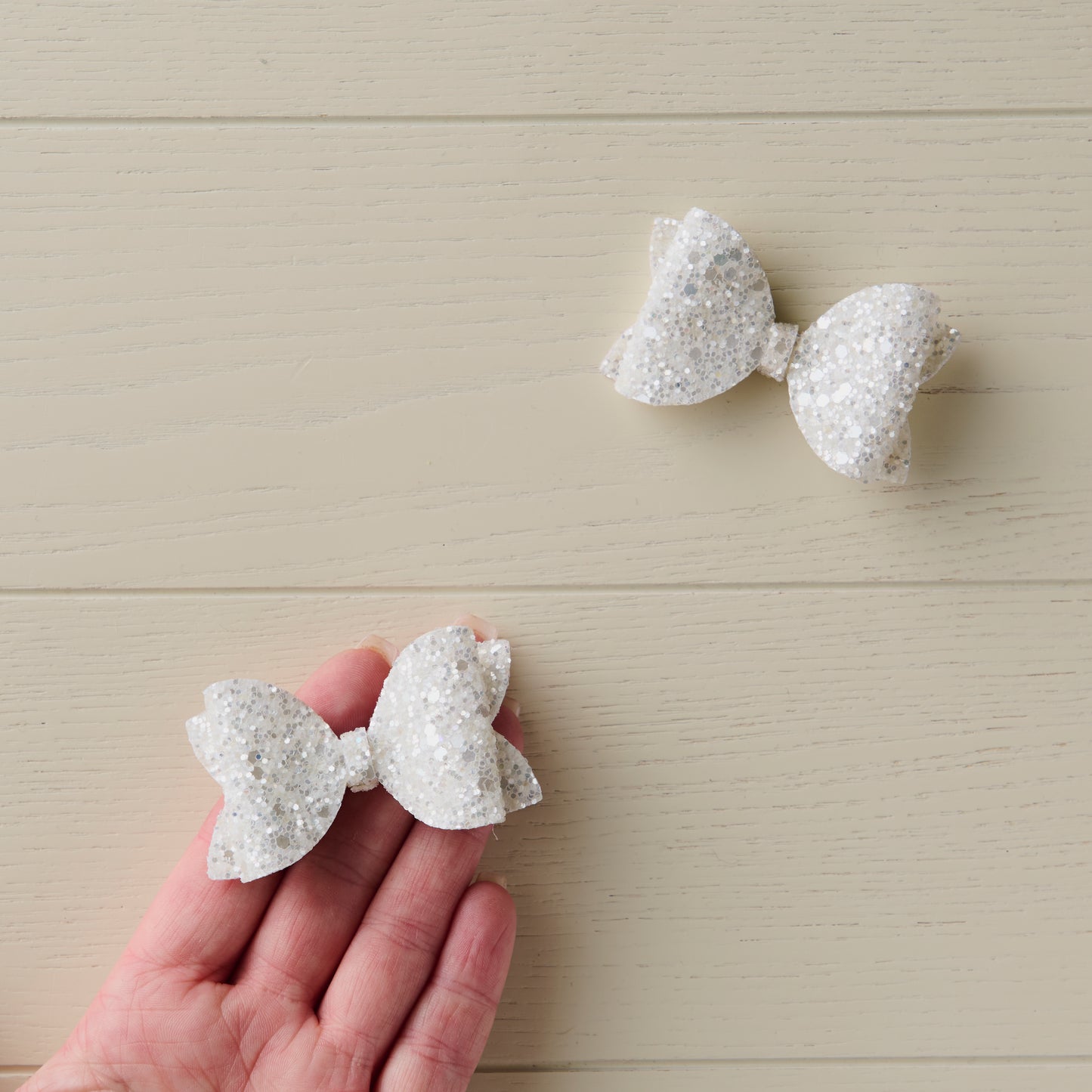 2 Pearl White Jazz Glitter Mini Hair Bows