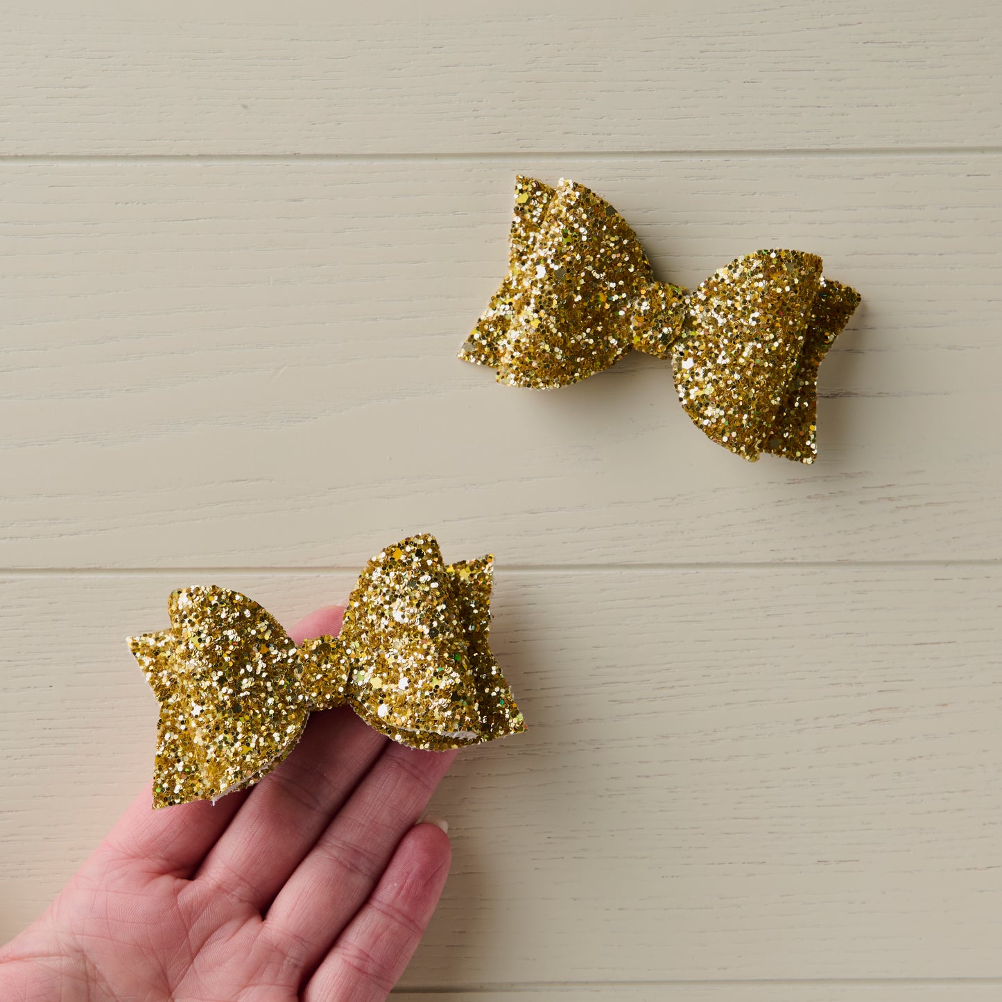 2pcs Gold Jazz Glitter 3" Hair Bows