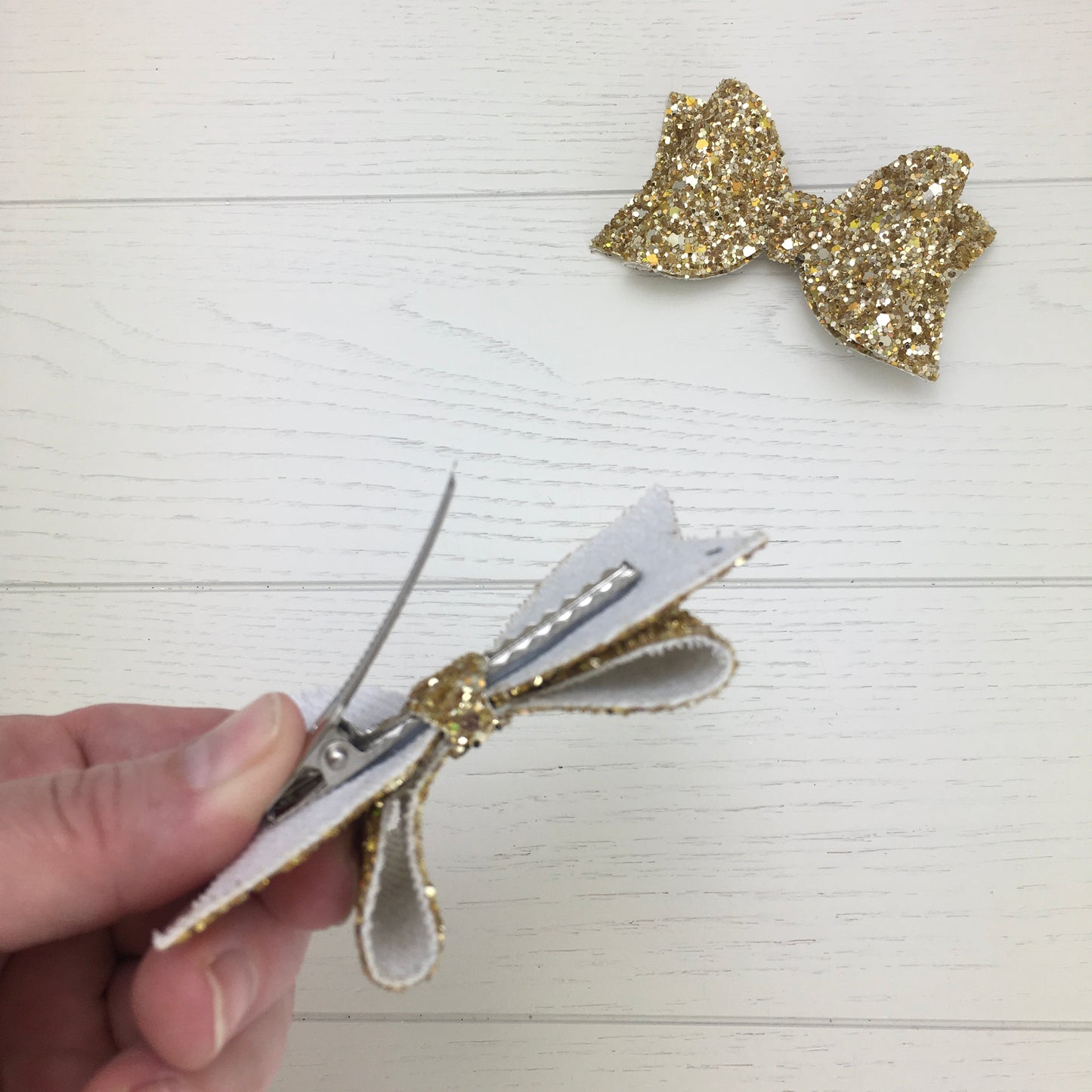 2pcs Gold Jazz Glitter 3" Hair Bows
