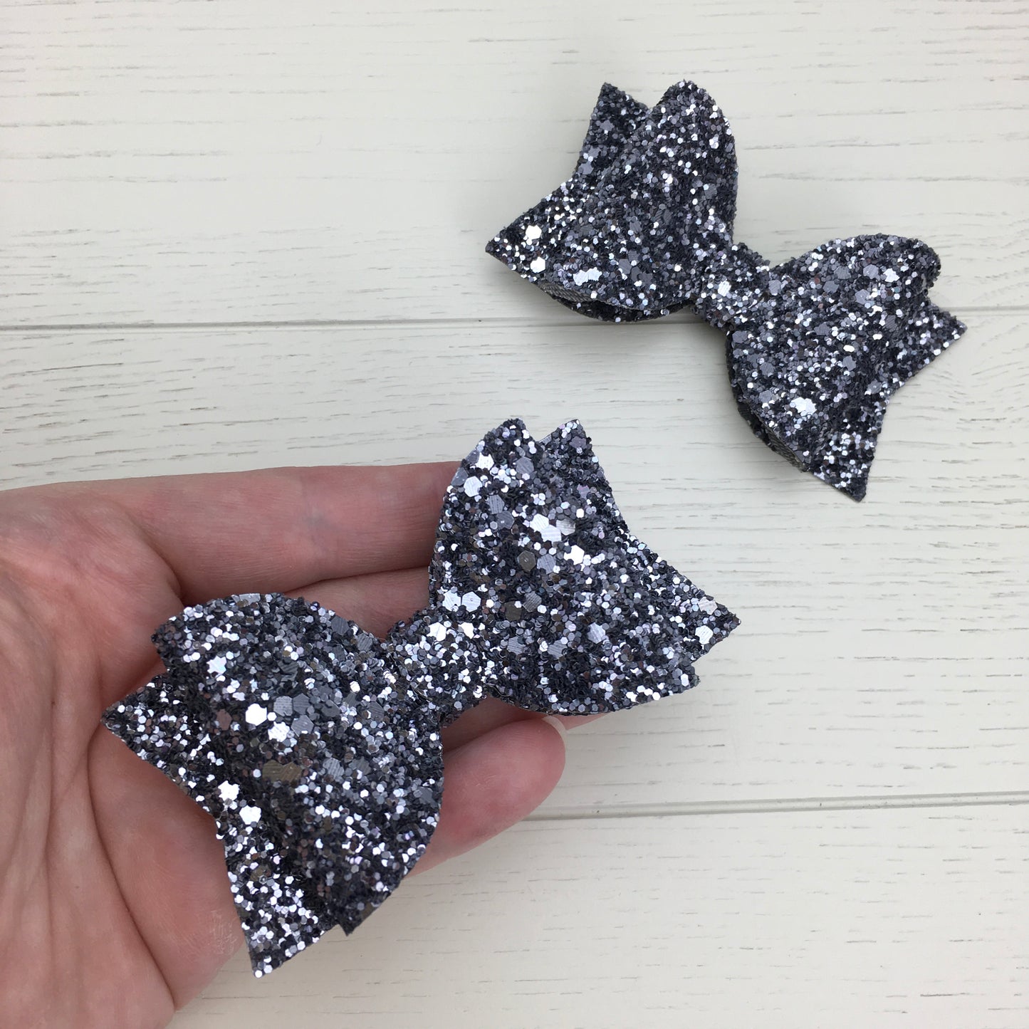 2pcs Dark Silver Jazz Glitter 3" Hair Bows