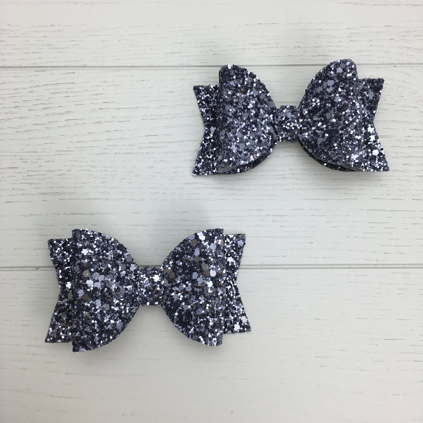 2pcs Dark Silver Jazz Glitter 3" Hair Bows